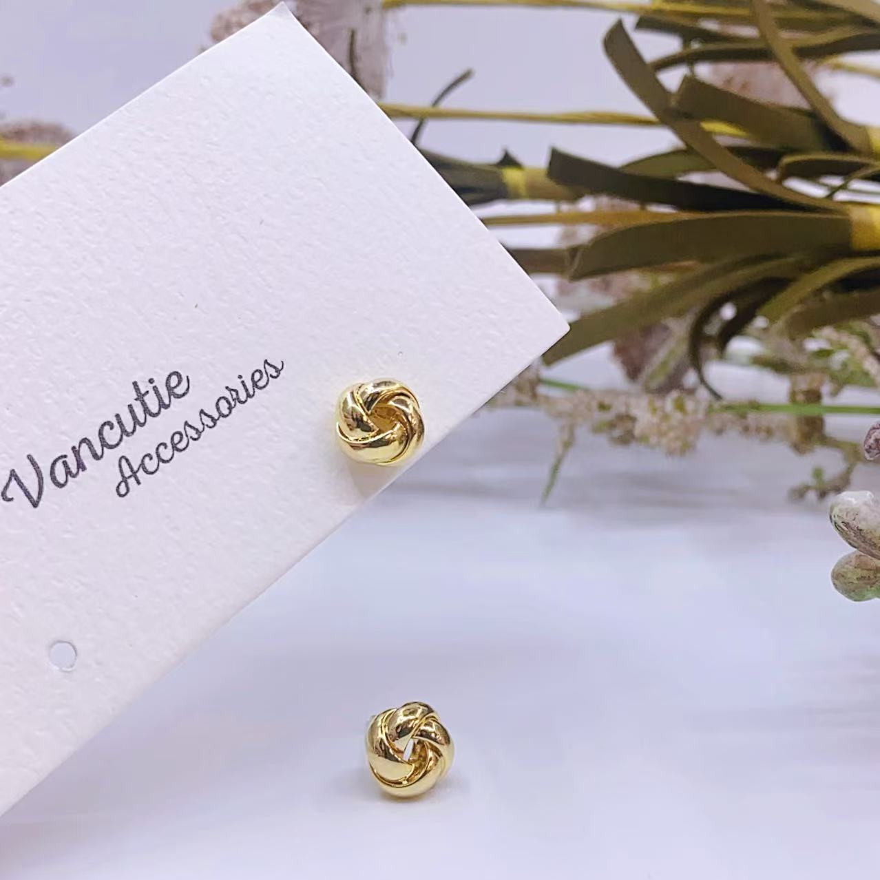 Classic Knot Stud Earrings – 18K Gold Plated Brass