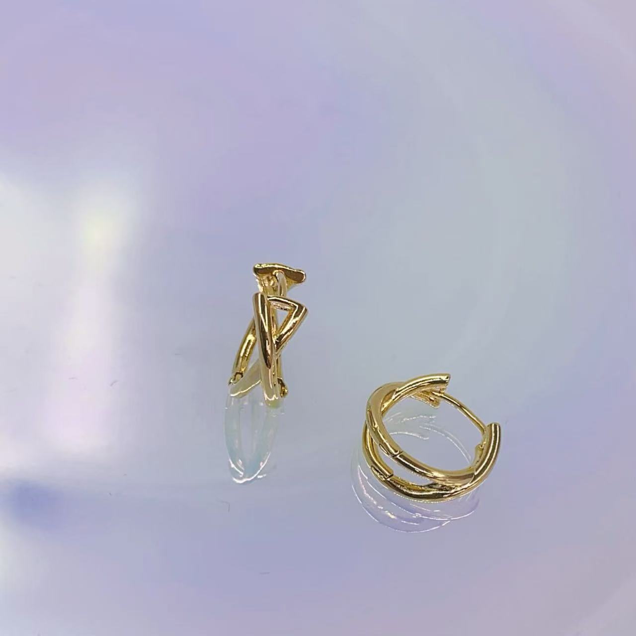 Sculptural X Twisted Hoop – 18K Gold Plated Brass