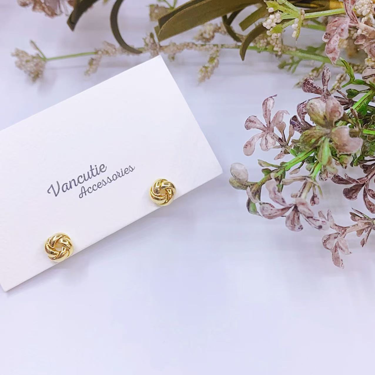 Classic Knot Stud Earrings – 18K Gold Plated Brass