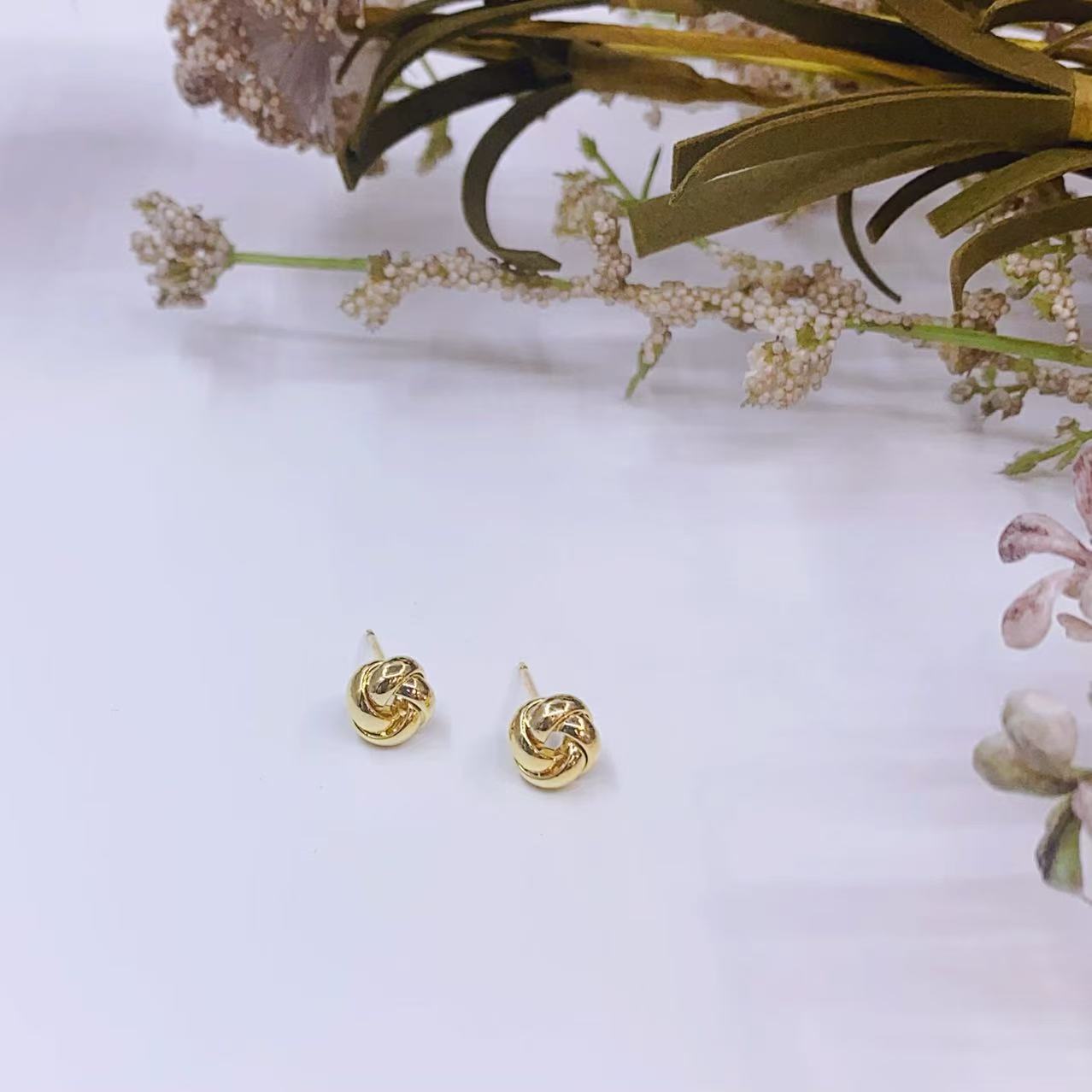 Classic Knot Stud Earrings – 18K Gold Plated Brass