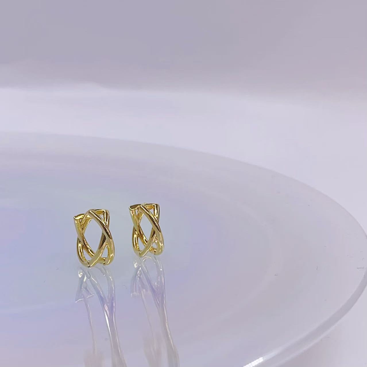 Sculptural X Twisted Hoop – 18K Gold Plated Brass