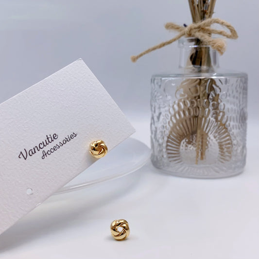 Classic Knot Stud Earrings – 18K Gold Plated Brass