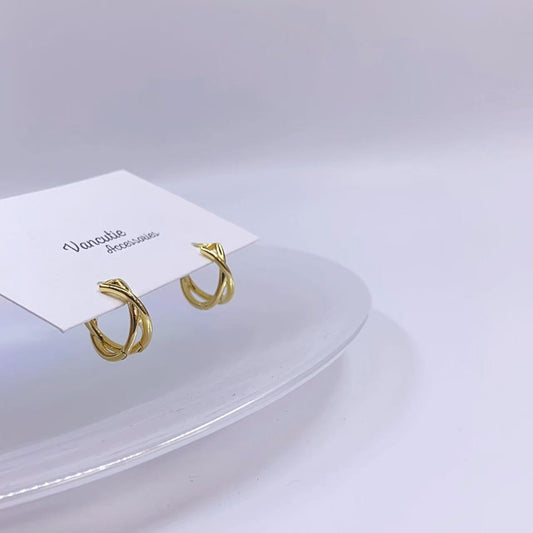 Sculptural X Twisted Hoop – 18K Gold Plated Brass